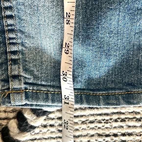 Thrill, Gold Thread Embellishments, Low-Rise, EUC, Size 3 Jrs or Size 2 Woman’s - Picture 8 of 11